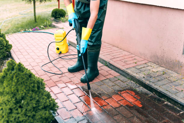 Professional Pressure washing in Lyons, KS